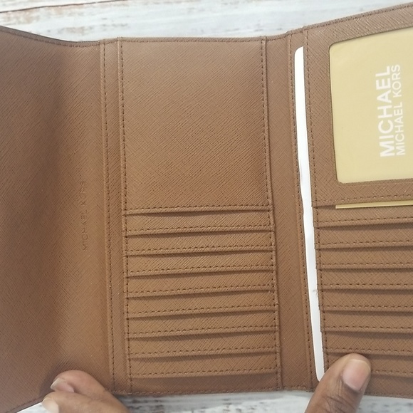 Michael Kors Brown Wallet NWOT - Picture 6 of 10